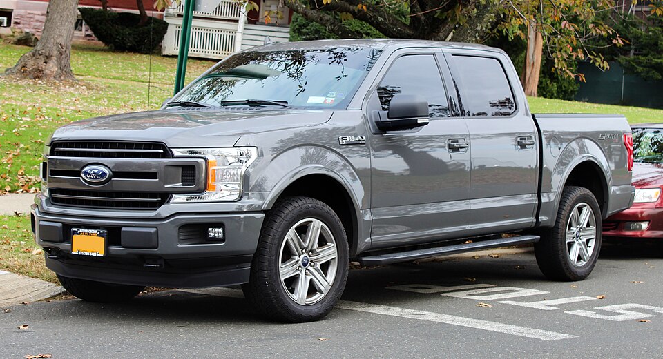 Photo: Kevauto, CC BY-SA 4.0 2021 Ford F-150